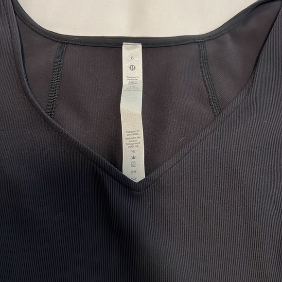 NWT Lululemon Ribbed Contoured V-Neck Yoga Short Sleeve Shirt - Picture 3 of 4